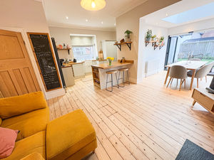 Photo 13- click for photo gallery